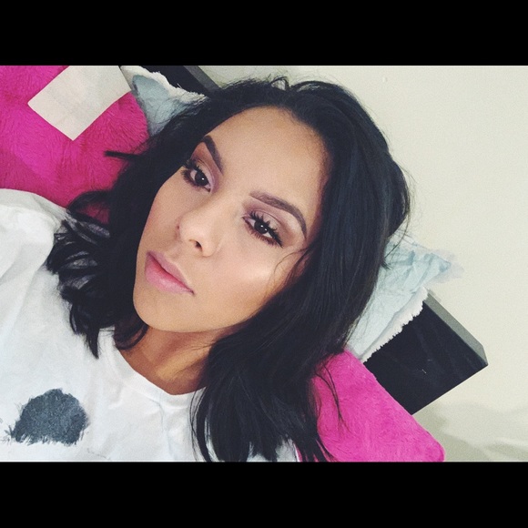 Meet your Posher, Rubi - Picture 2 of 3